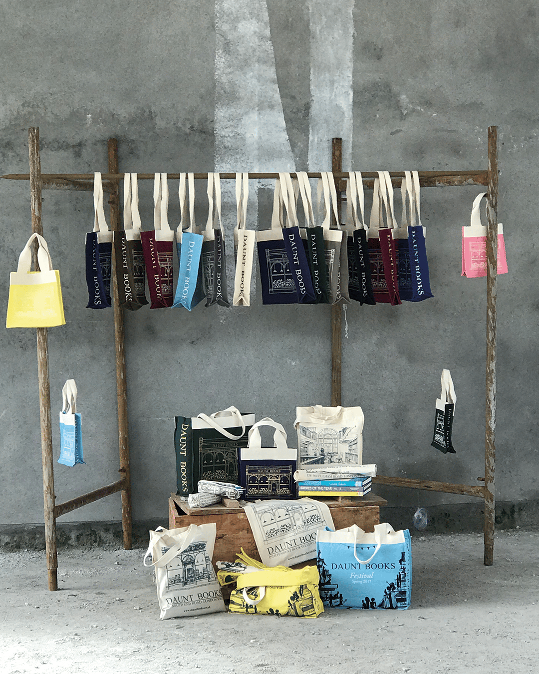 Daunt tote bags